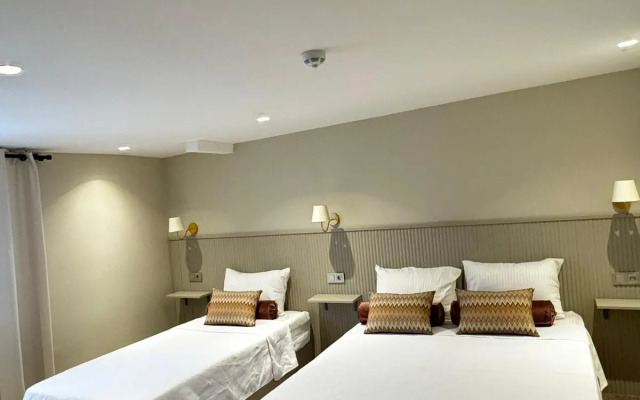Astro Suites Hotel