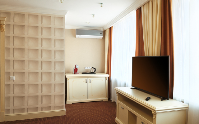 Salyut Hotel
