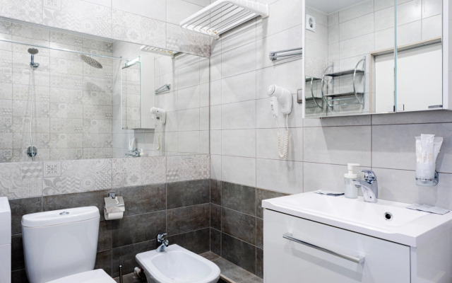 11 Апартаменты RADIUS Малышева 42А (17)