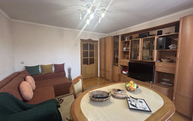 Квартира 2-х комнатная в центре посёлка Тульского