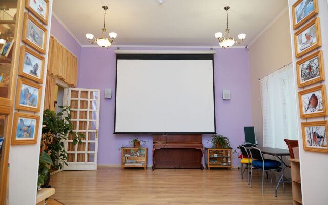 Snegirek Eco Hotel