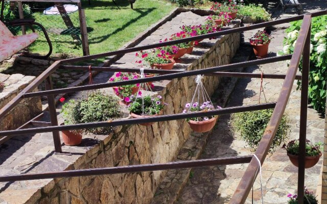 Radevichi Guest House
