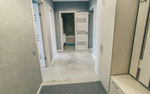 Sovremennaya S Paryaschey Krovatyyu Flat