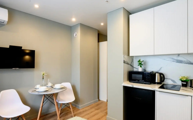 232 Leninskiy Pr 158 Apartments