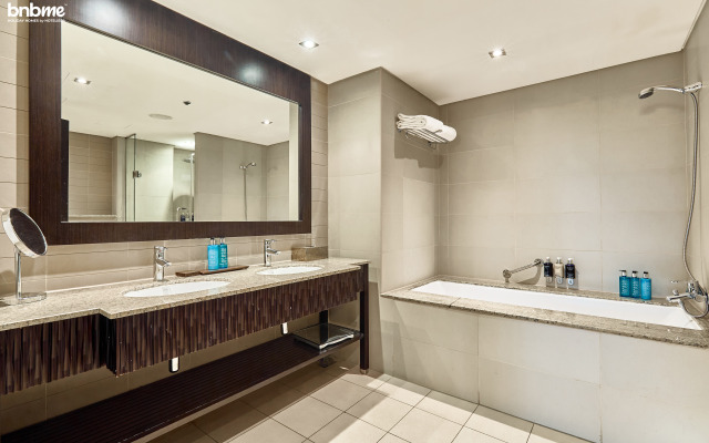 Апартаменты Bnbmehomes Lux2-Bedroom Spectacular Sea Views - 130