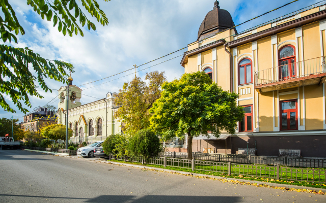Na Ulyanovskoy Apartments