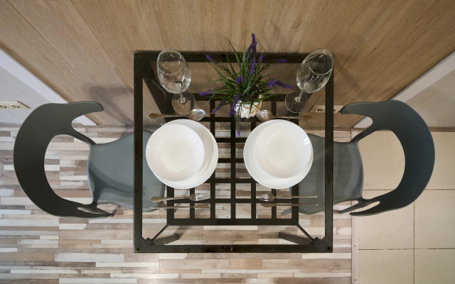 Uyutnaya Studiya S Yevroremontom Apartments