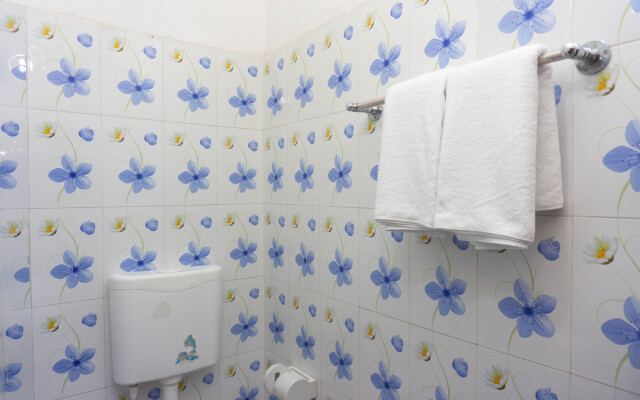 White House International Residential Hotel