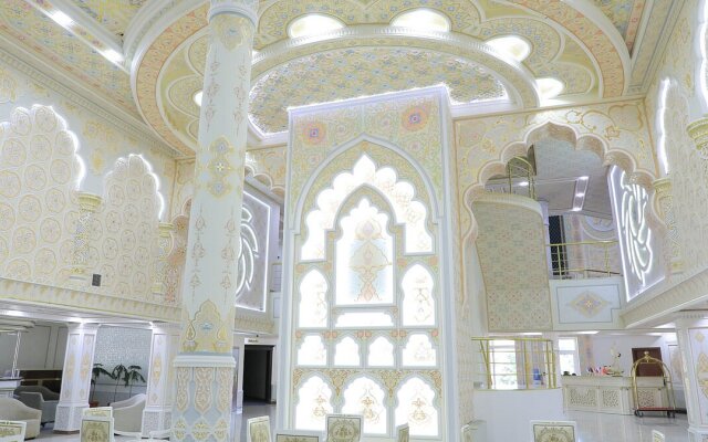 Отель Maqom Plaza