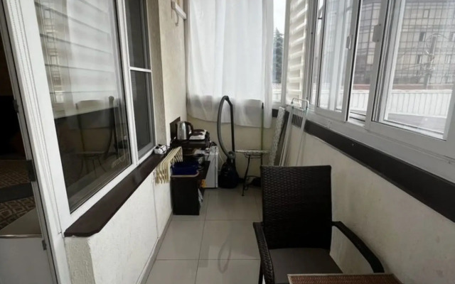 Na Ulitse Prosvescheniya 85b Flat