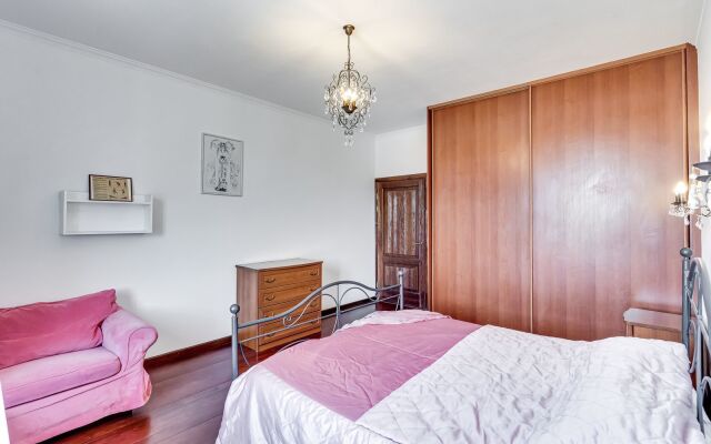 Na Bolshoy Sadovoy 52-56 Flat