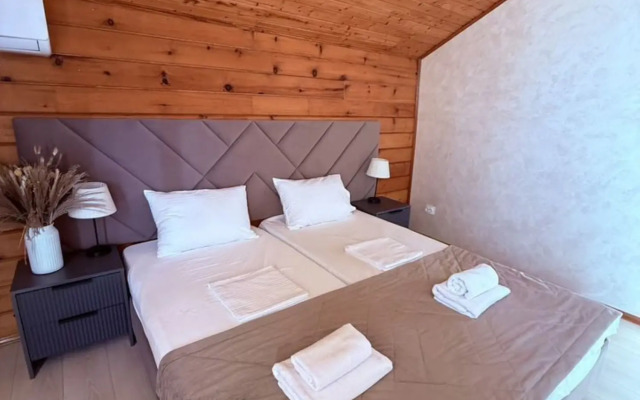 Na Ulitse Dubravskoy 3 Private house