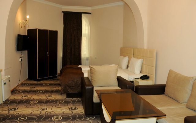 Nor Erevan Hotel