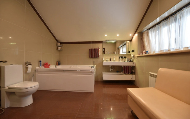 Частный дом Коттедж 3-х этажный