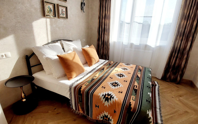 Квартира Двухуровневая в центре возле набережной