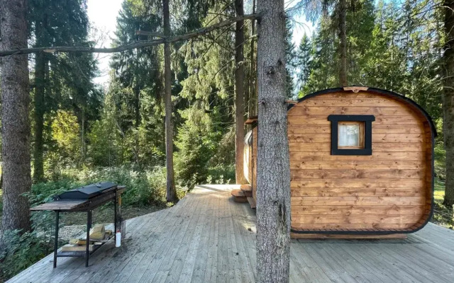 Guest house A-Freym S Baney V Lesu