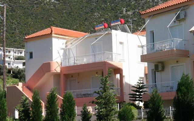 Korali Aparthotel