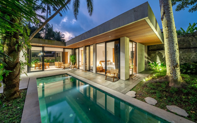 Novaya Stilnaya, Ogromny Basseyn, Ubud, X10 Villa