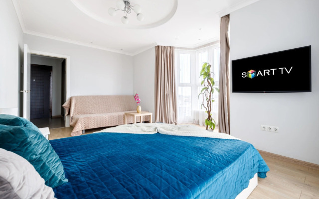 Апартаменты Полулюкс с Балконом и Красивым Видом Юг-Апарт