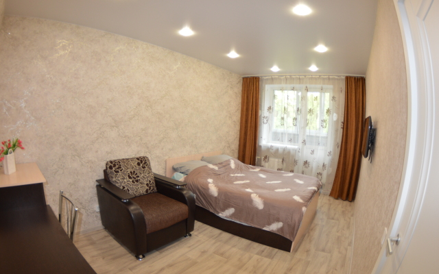 Апартаменты Уютная двухкомнатная квартира на Верхней Дуброве