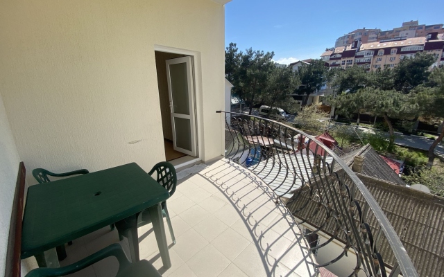 Апартаменты 201 Колхозная 9