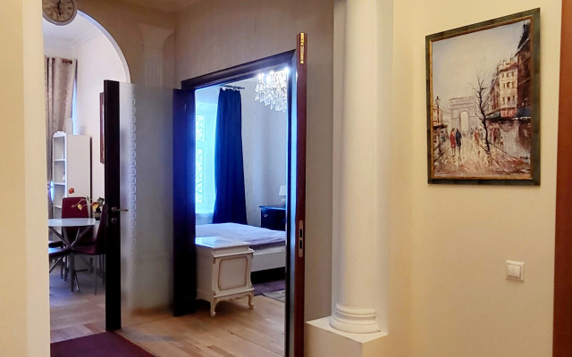 Квартира историческая однушка на Невском проспекте