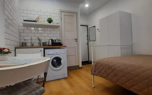 Studiya Ryadom s Metro Flat