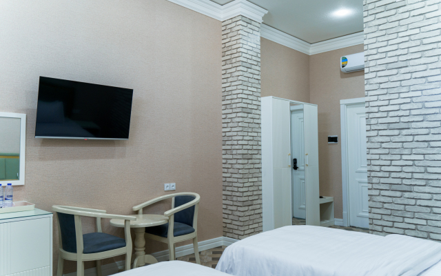 Ayni Hotel