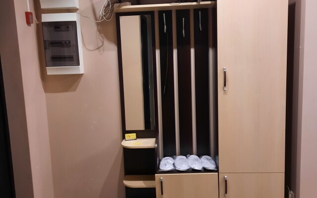1b Podmoskovny 12 Apartments