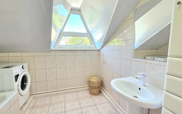 V Tsentre Goroda Private House