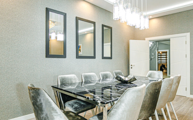 Апартаменты Luxury Apartment on Baku in Nizami street
