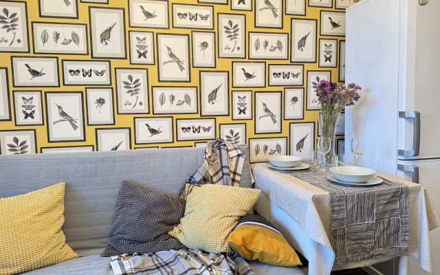 V Tsentre Lazurnaya Ptichka Flat