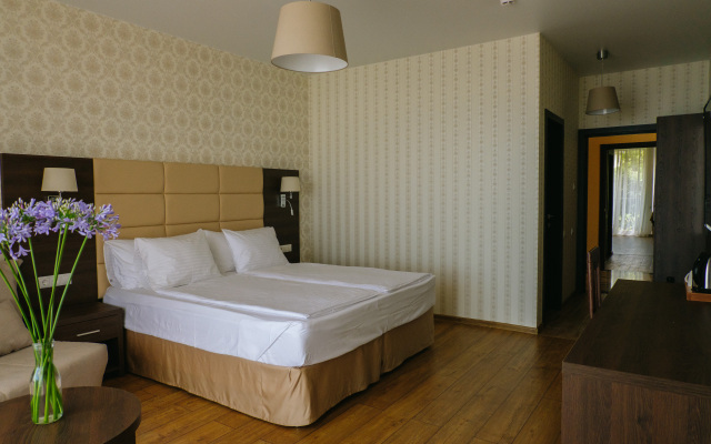 Chetyre Sezona Hotel