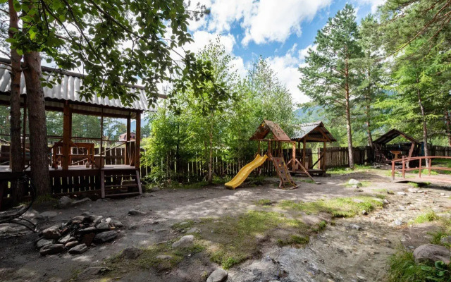 Отель Дом у реки