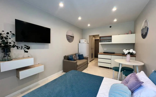 Studiya Tryokhmestnaya Flat