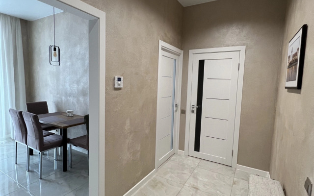 U Morya, Zapadny Plyazh Flat