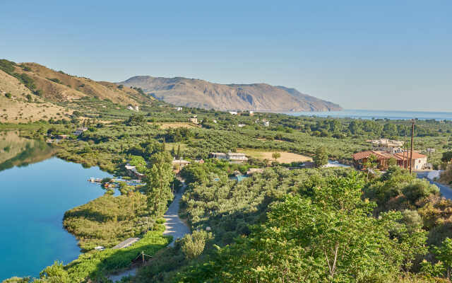 Lake View Suites Hotel