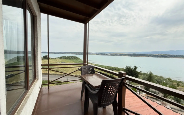 Aphra at Tbilisi Sea Hotel