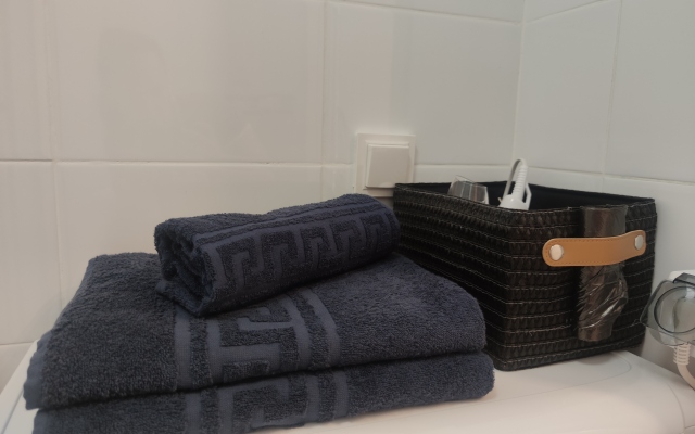 Квартира Современная Студия с большой кроватью и кондиционером