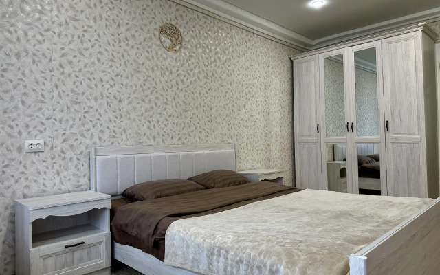 Квартира двухкомнатная рядом с Клиникой 3Z