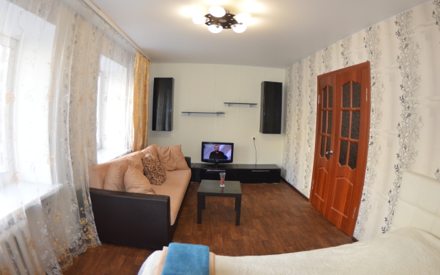 Апартаменты Двушка на Нижней Дуброве 21 а