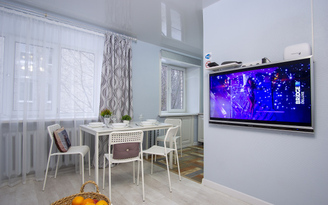 U Ploschadi Truda Apartments