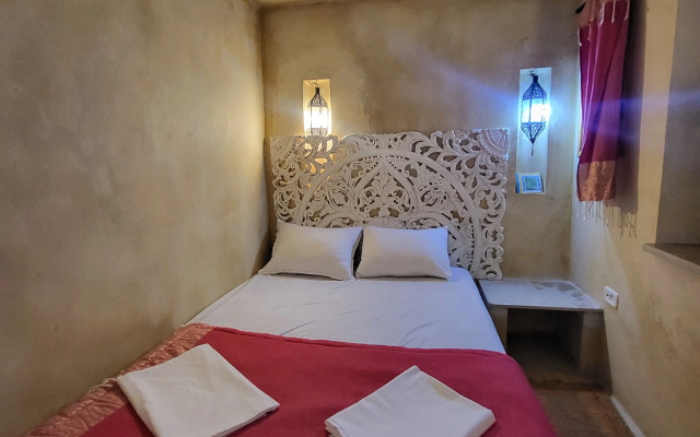 Al Madina Riad Hotel