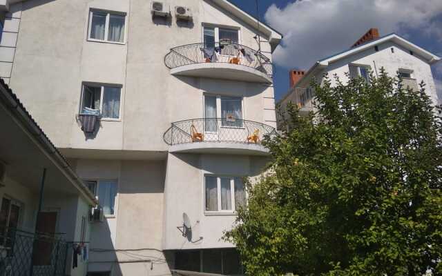 Akvarel Guest House