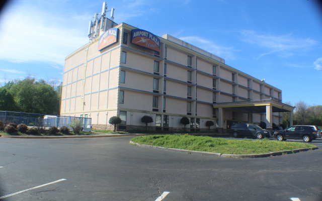 Carla Inn&Suites Roanoke Airport Hotel