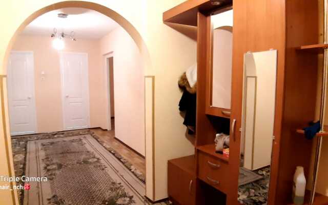 Tryokhkomnatnaya Na Zyabi Apartments