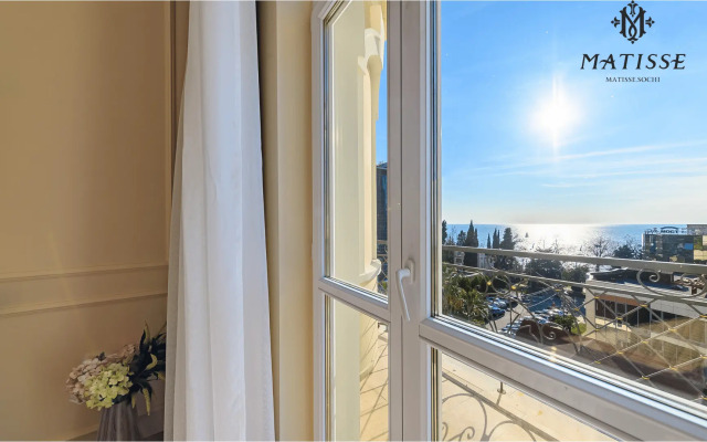 Апартаменты с Балконом и Видом на Море в Cамом Сердце Адлера