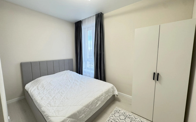 Chetyrekhmestnaya Dizaynerskaya V Tsentre Goroda Flat