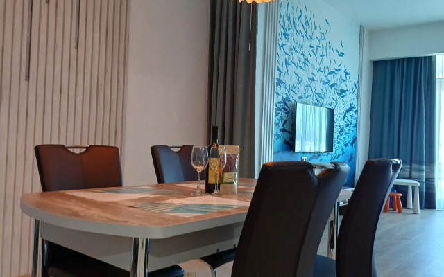 Апартаменты Афалина с зоной патио и отдельной спальной комнатой