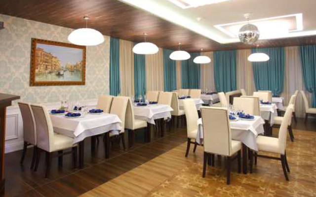 Rossiya Hotel